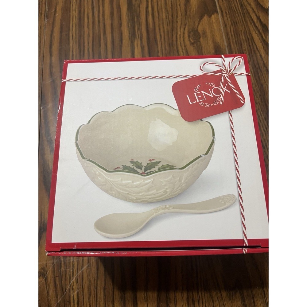 LENOX HOSTING THE HOLIDAYS CARVED DIP BOWL WITH SPOON PORCELAIN 5.8"